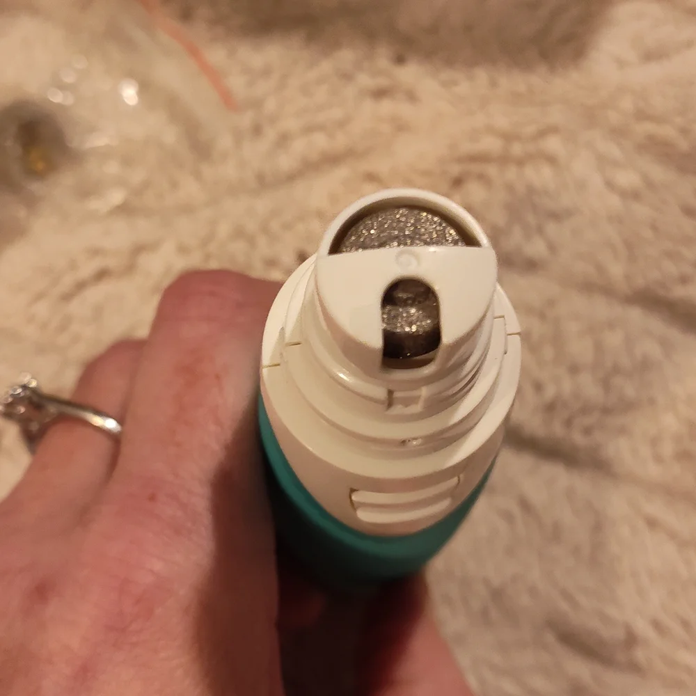 White and Teal Hair Clipper